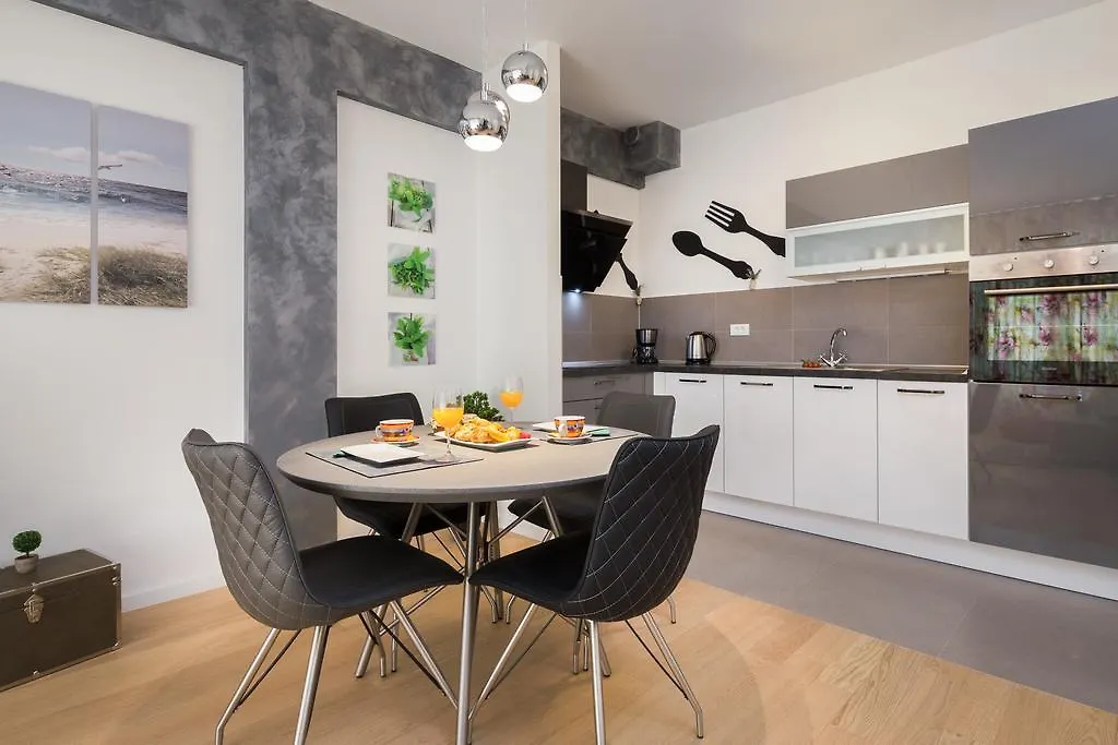 Bepo Apartment With Balcony - Free Parking-1