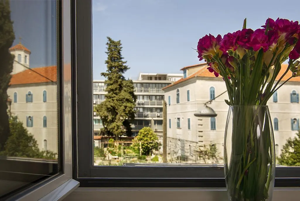 Pavelin Apartments-1