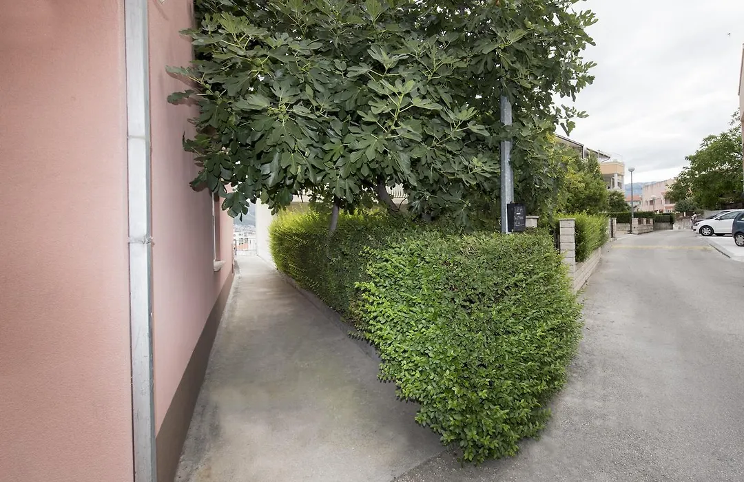 Apartment D&A-1
