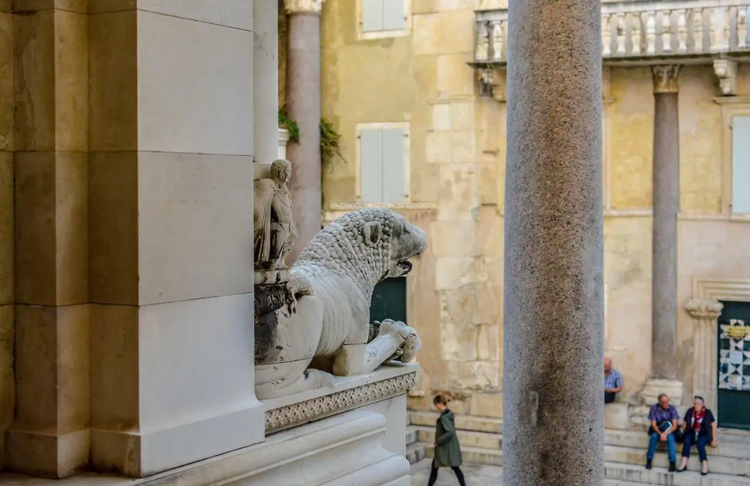 Spalato Imperium - With Terrace, Free Bikes-1