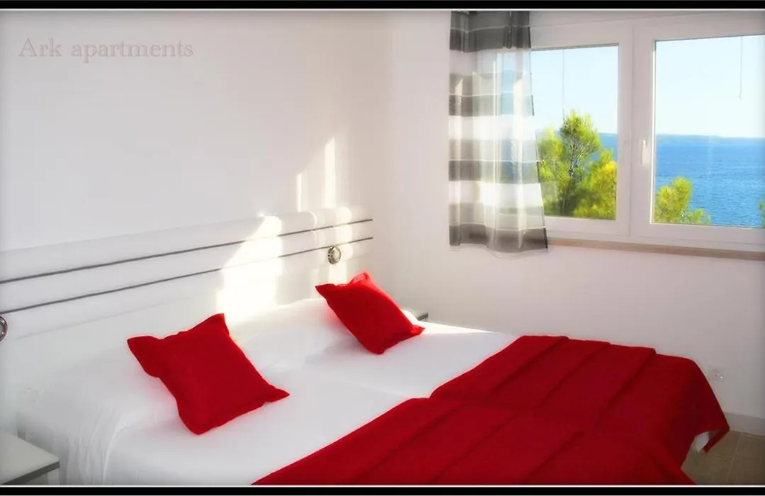 Ark Beach Apartments-1