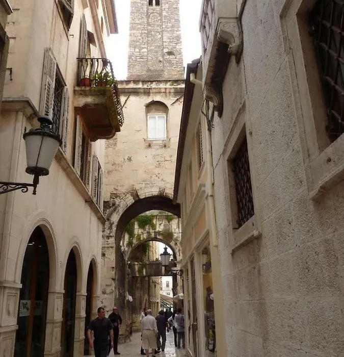 Diocletian'S Palace Apartments-1