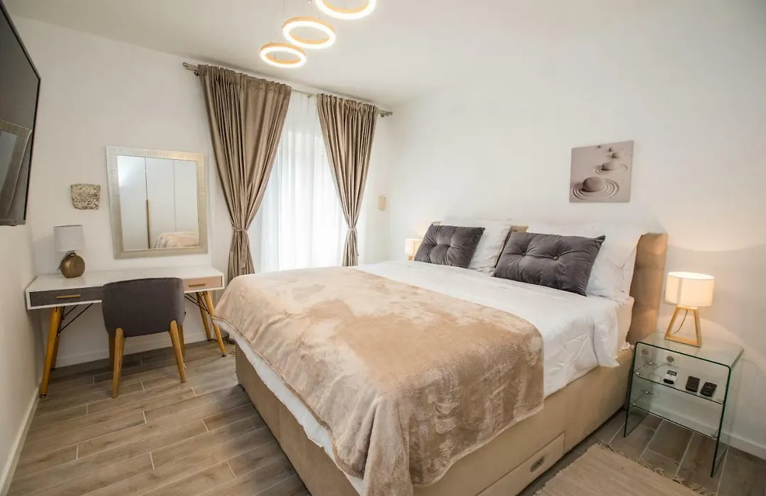 Apartment Dioclessima-1