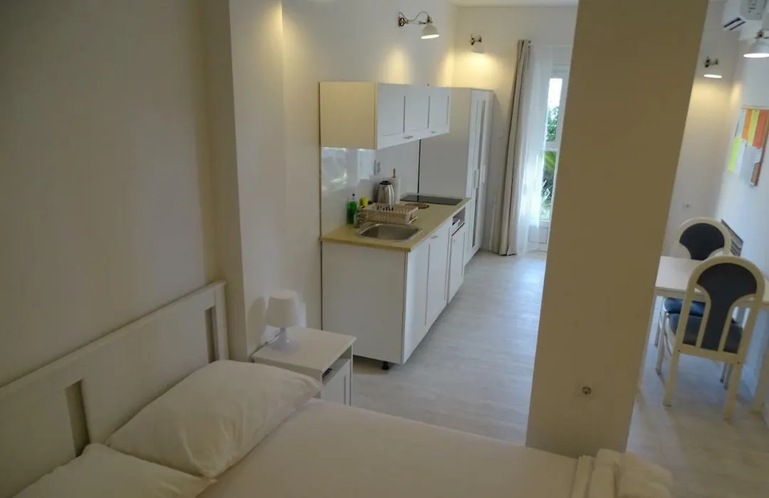 Job Studio Apartments-1