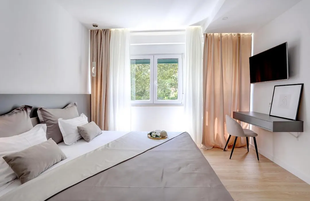 Apartments Hugo 2-1