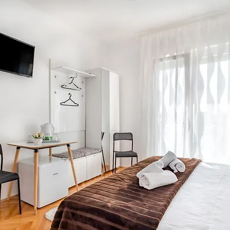 Rooms&Apartments Zelux-2