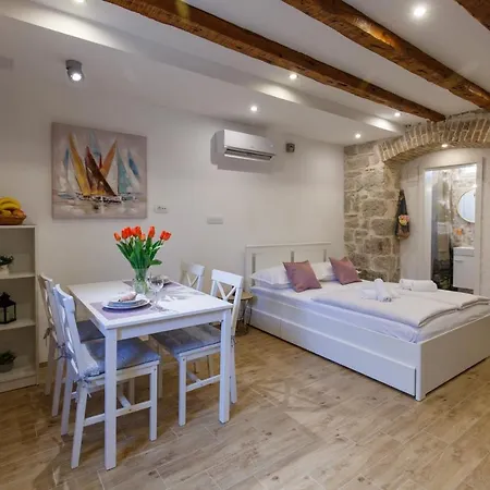 Stara Kala Varos Apartment-2