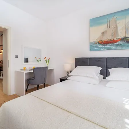 Apartman Letifico - Center & Parking-3