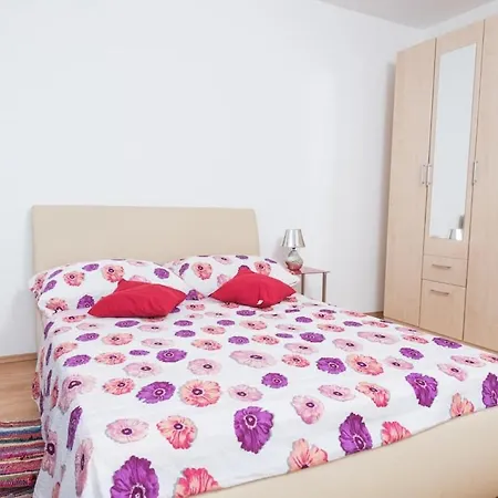 Apartments Dzeki-3