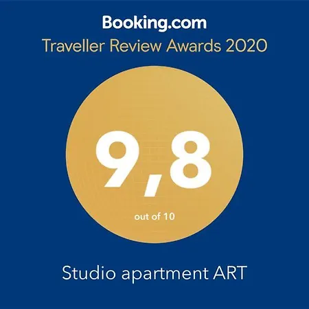 Studio Apartment Art-3