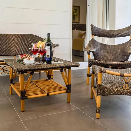 Amaris Luxury Apartments-3