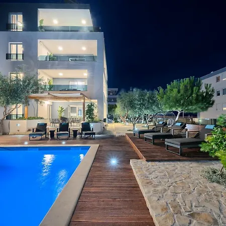 Liberty Living Apartments Znjan Beach-2