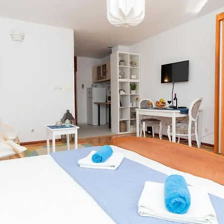 Beautiful Cozy Apartment Jug In Nice Neighbourhood.-3