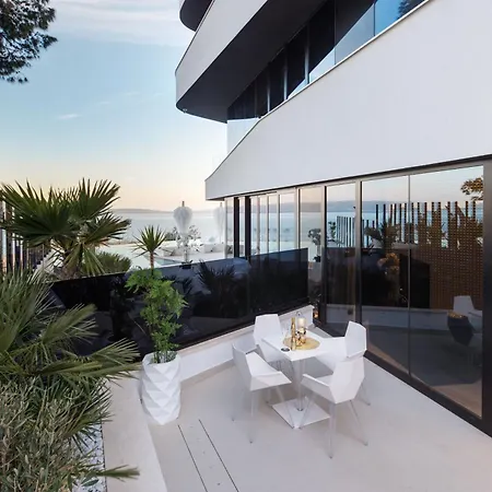 Posh Residence Luxury Suites-2