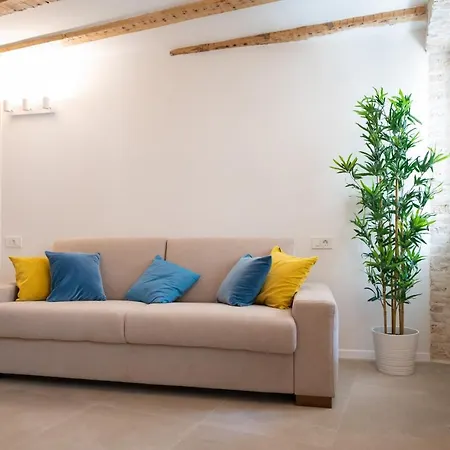Vitelli Apartments And Rooms-2