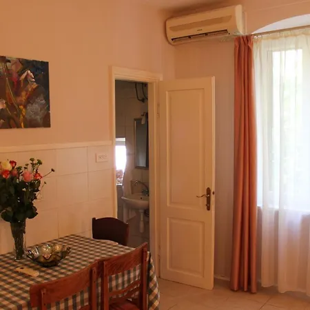 Adagio Theatre Apartment Split-3