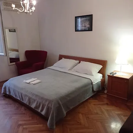 Damjan Rooms-3