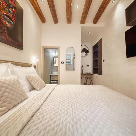 Hygge Rooms Split-2