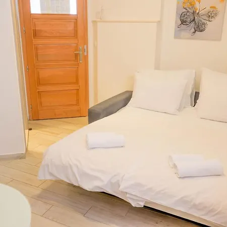 Bliss Apartments With Free Parking-3