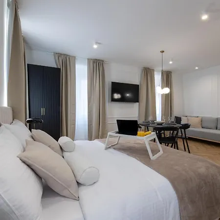 Palace Luxury Suites-3