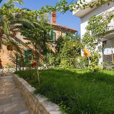 Studio Apartman Bacvice-3