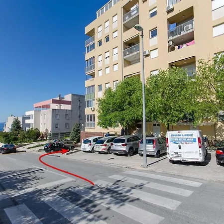 Two Bedroom Apartment Smile With Spacious Terrace And Secure Private Garage-3