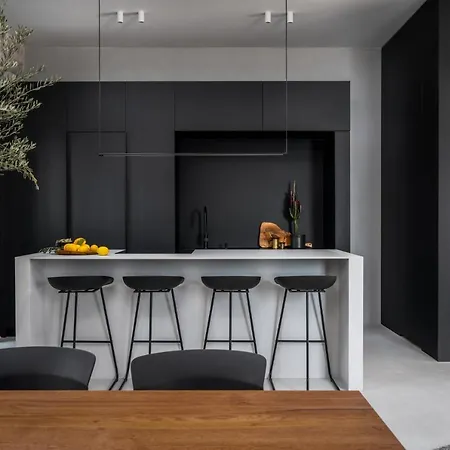 Architect'S Seafront Flat-3
