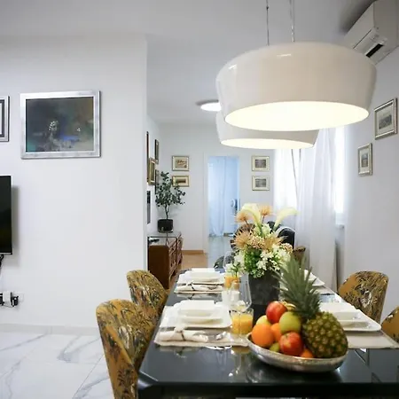 New & Luxury Apartment Tony-2