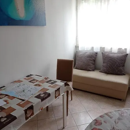 Nice And Cozy Two Single Bed Room-2
