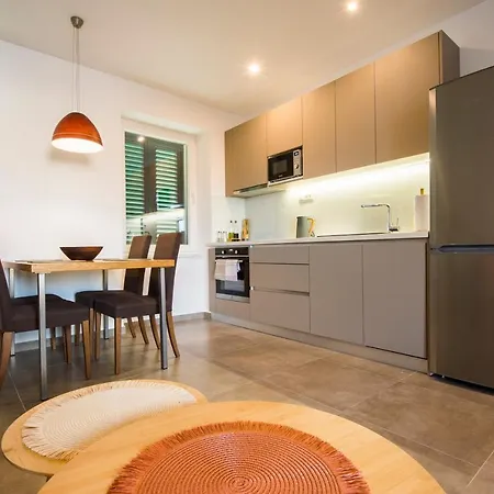 Memento Apartment - In The Heart Of Old Town-3