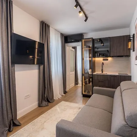 Palazzo Romano Suite 1-2