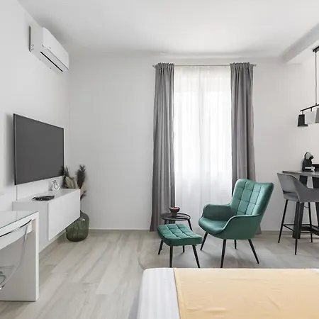 Studio Apartment Home-2