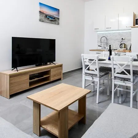 Apartment Delalle-3