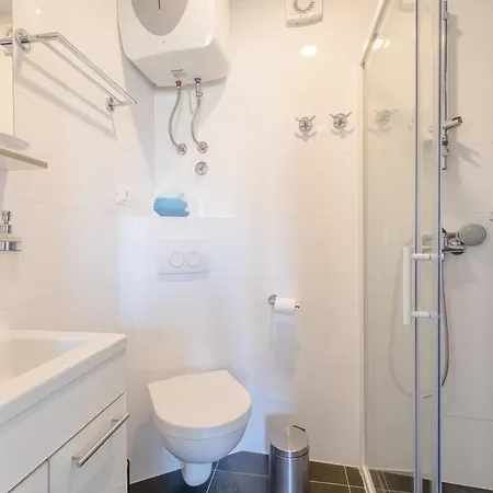 Jes Old Town Studio Apartment-3