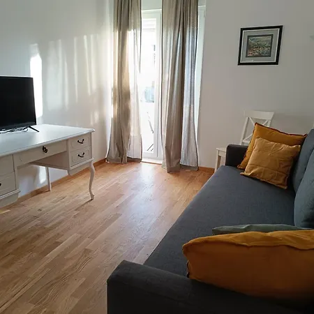 Apartment Split Downtown-2