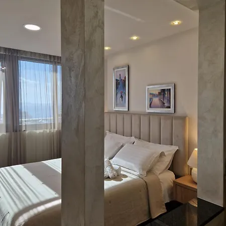 Island View Apartment-3