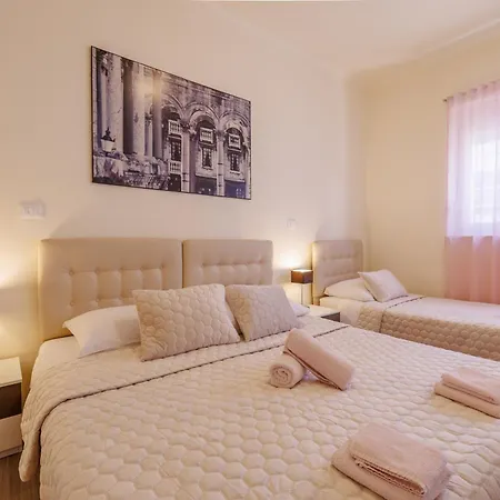 Perimar Luxury Apartments And Rooms Split Center-3