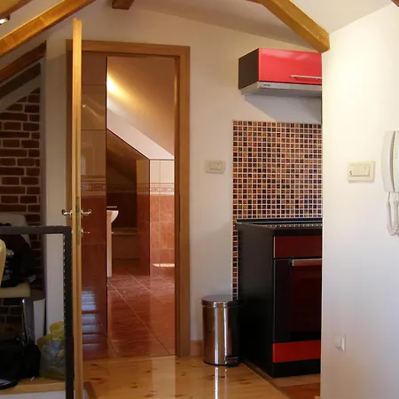 Split Artistic Apartments-2