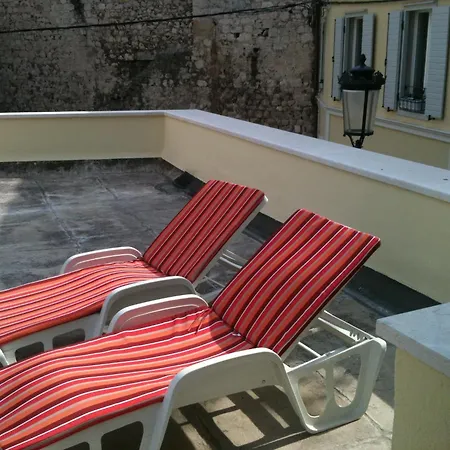 Split Artistic Apartments-3