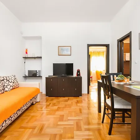 Apartments Naja-2