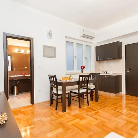 Apartments Naja-3