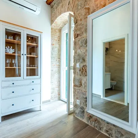 Marasovic Residence & Deluxe Apartments-3