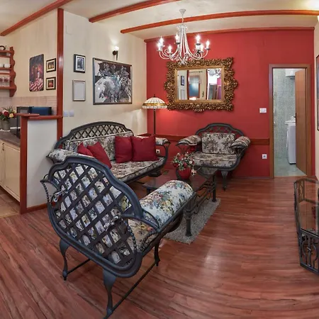 Emperor'S Suites-2