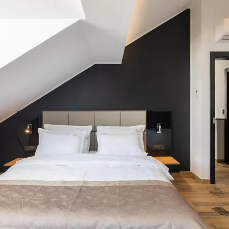 Top Rooms-3