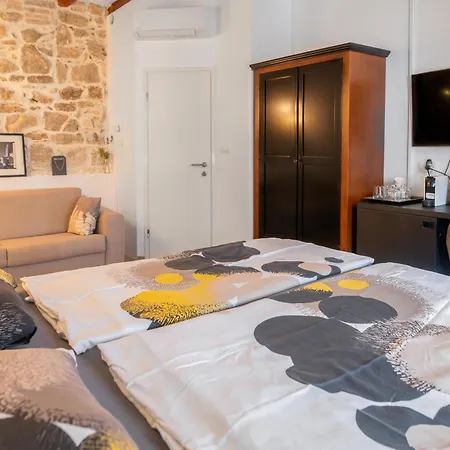 Centrum Topaz Apartmani-2