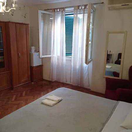 Damjan Rooms-2