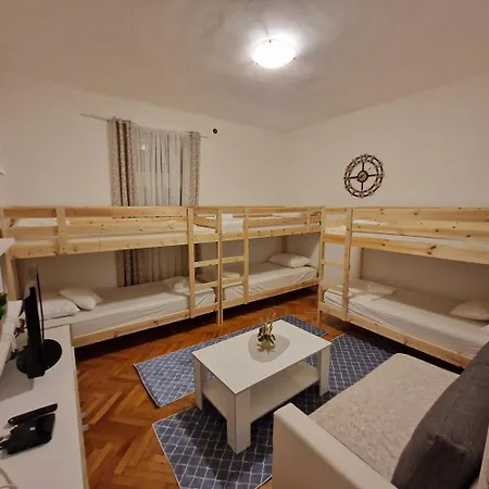 Rooms Deluxe Splatin-2