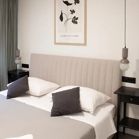 Pamar Downtown Apartments-3