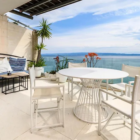 Gallery Luxury Suites & Rooms-Only Adults-2