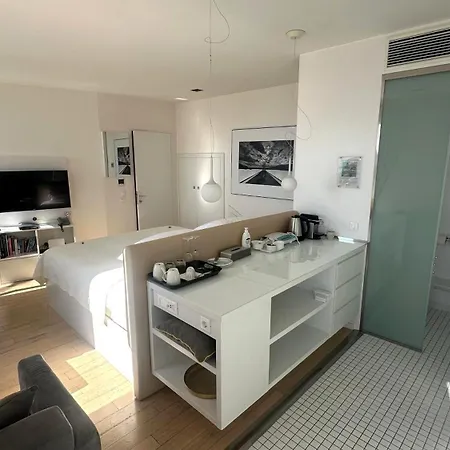 Riva Luxury Suites-3